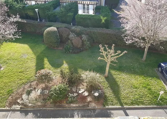 T2 Cosy/balcon Sud Ouest/300m-mer/villers Sur *